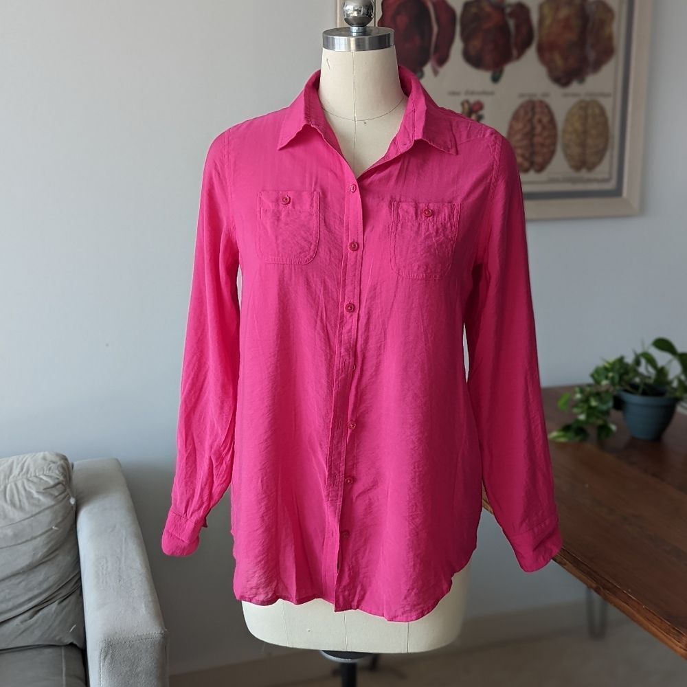 Hot pink shirt M
